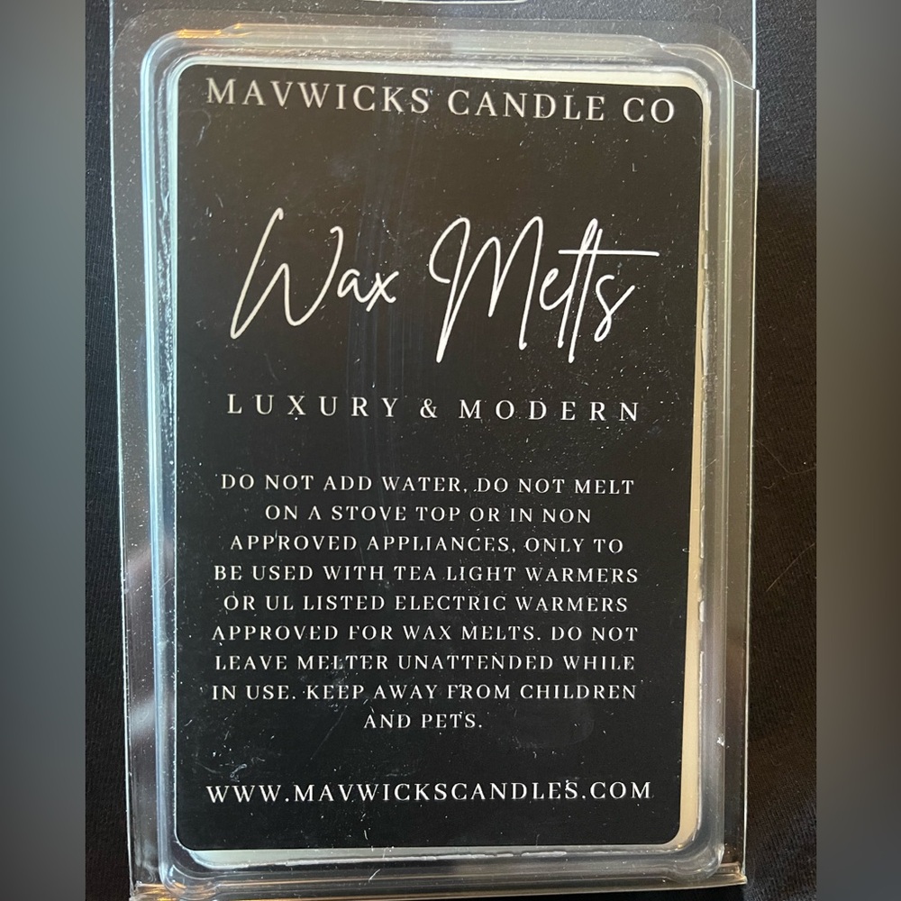Mavwicks Candle Co.  Wax Melts New Goddess (smells like Sweet Grace)